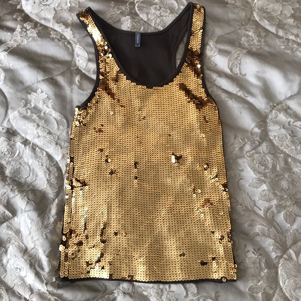 Sequin tank